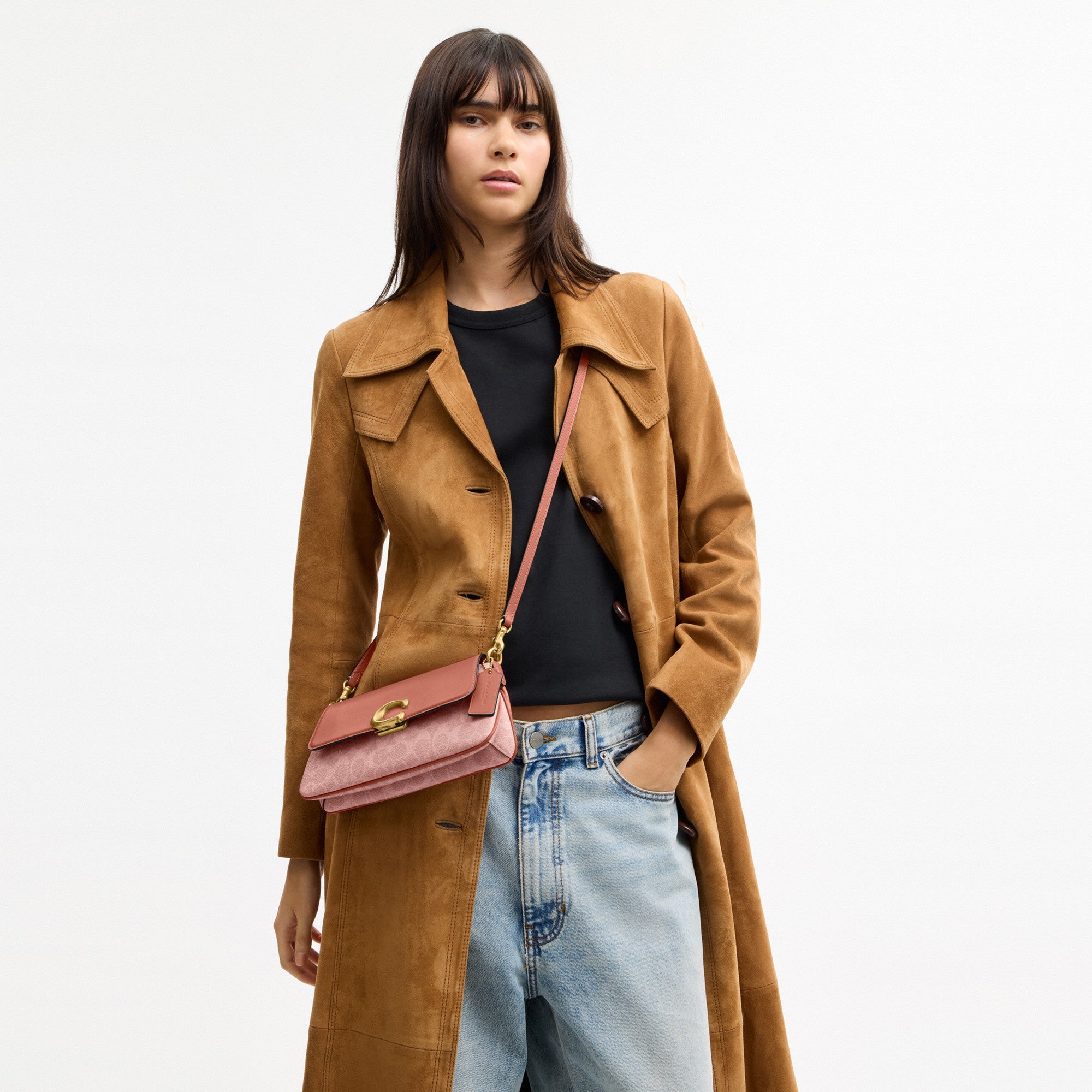 Jet Shoulder Bag In Signature Canvas