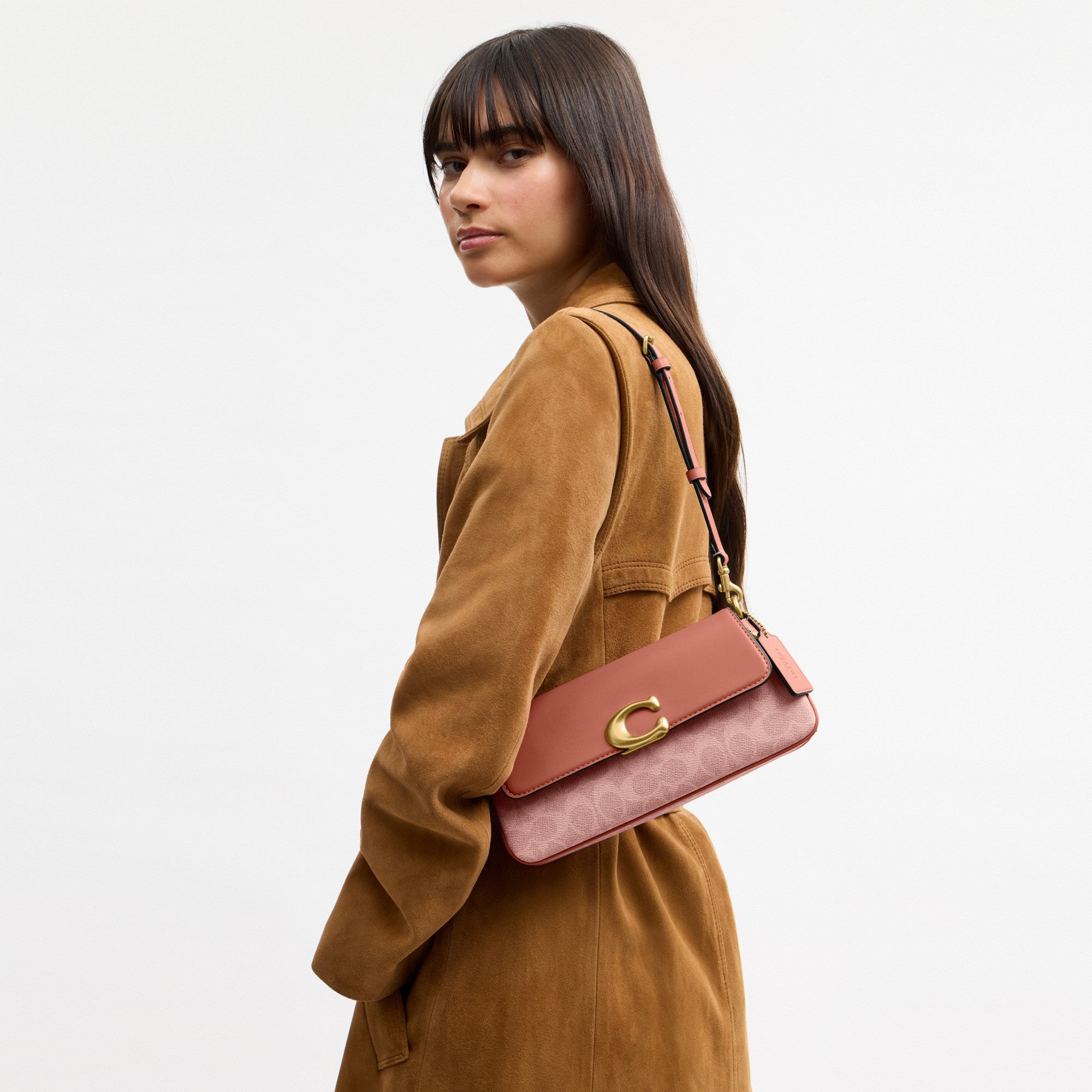 Jet Shoulder Bag In Signature Canvas